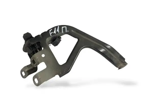 BMW 5 F10 F11 Fender mounting bracket 7183752 51767183752