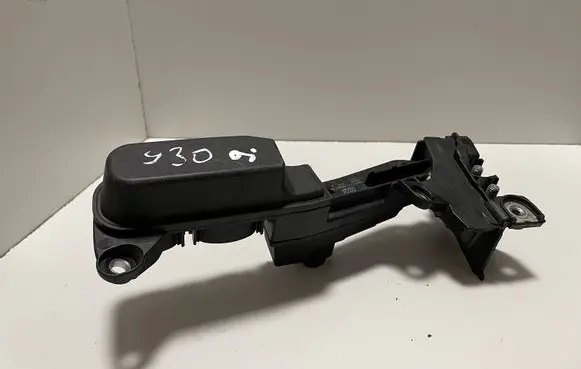 BMW 7 G11 G12 Current control relay 9339825