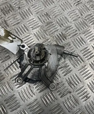 Toyota Avensis T250 Vacuum pump