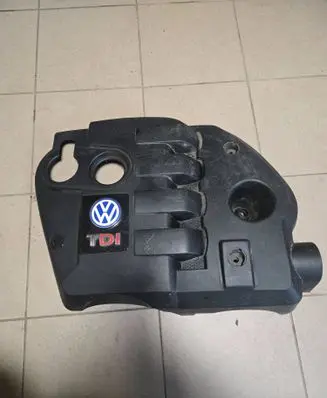 Volkswagen PASSAT B5.5 Engine cover (trim) 0134272 054682A