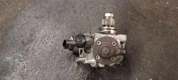 Audi A6 S6 C7 4G Fuel injection high pressure pump 059130755CB