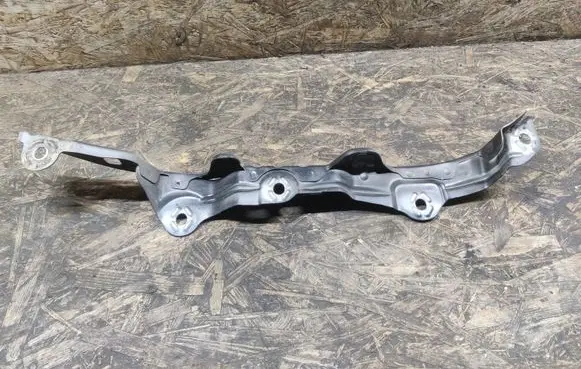 Mercedes-Benz CL C215 Fender mounting bracket