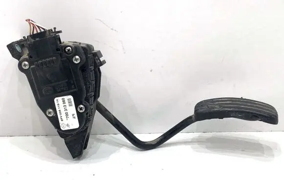 Renault Trafic II (X83) Accelerator throttle pedal 7700313060