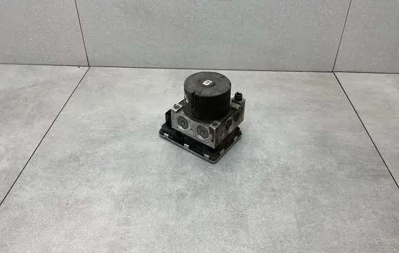 Skoda Octavia Mk3 (5E) ABS Pump 5Q0614517CP