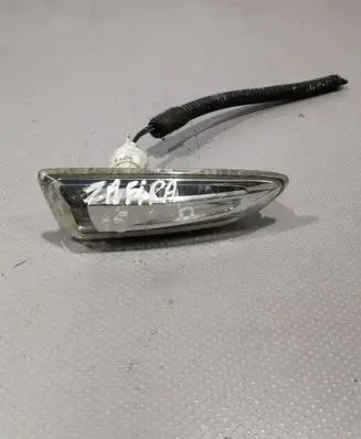 Opel Zafira C Front fender indicator light 