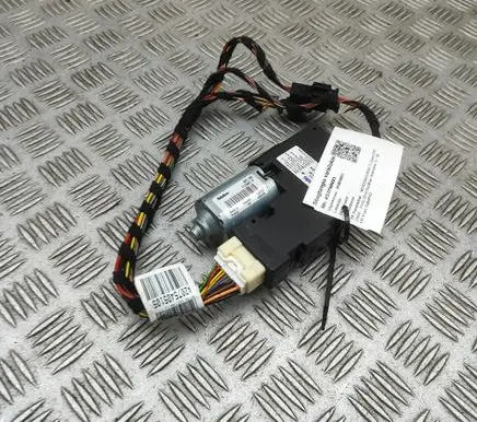 Mercedes-Benz E C207 W207 Sunroof motor/actuator A2079006600