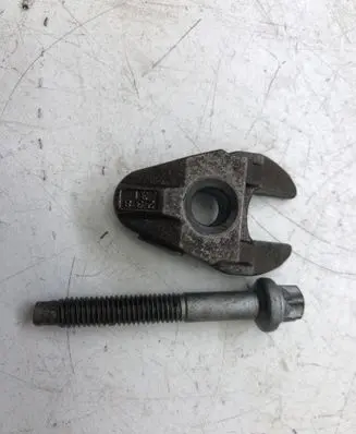 Peugeot 308 Fuel Injector clamp holder
