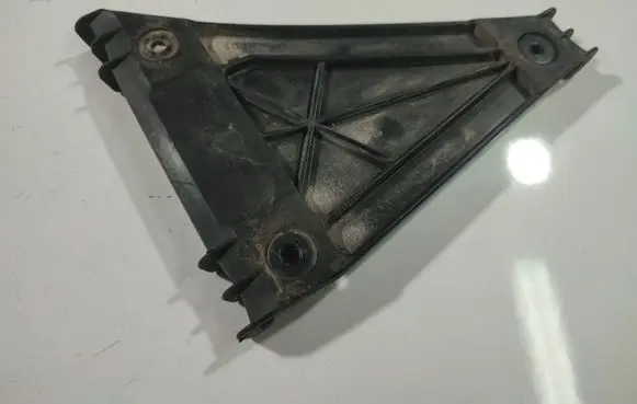 Audi A4 S4 B5 8D Rear bumper mounting bracket 8d0807483