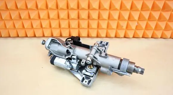 Steering wheel axle set