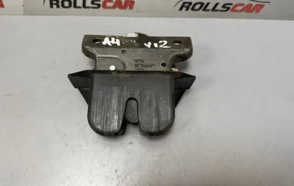 Audi A4 S4 B5 8D Tailgate/trunk/boot lock/catch/latch 8D9827520A