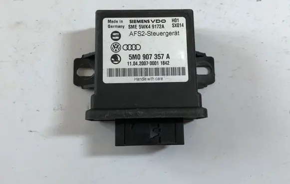 Volkswagen PASSAT B6 Light module LCM 5M0907357A 5WK49172A