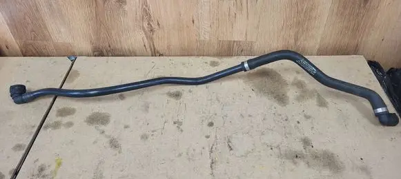 Mercedes-Benz C W205 Coolant pipe/hose A2055013891