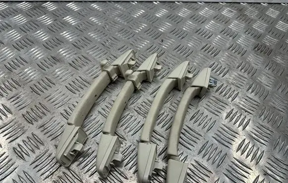 Lexus CT 200H A set of handles for the ceiling 7401030270