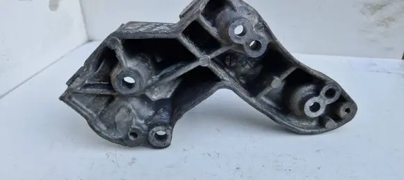 Ford Fusion Engine mounting bracket 9641715580