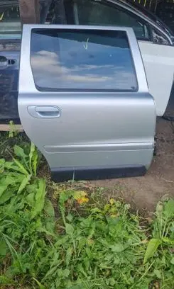 Volvo XC70 Rear door