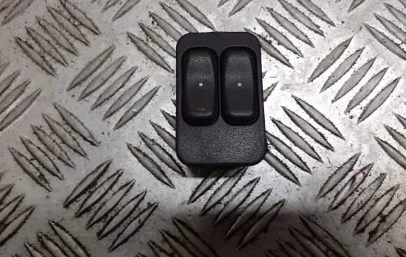 Opel Corsa C Front door window switch trim 24409205