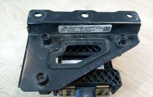 Hyundai Kona I Distronic sensor radar 0203304687 NE67585