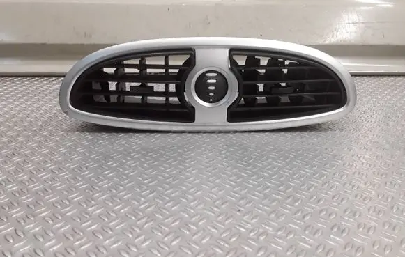 Renault Clio III Dash center air vent grill 
