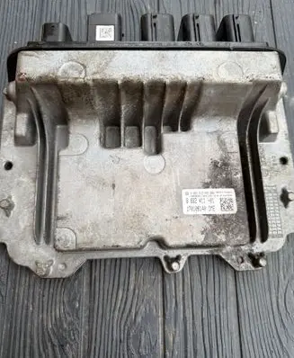BMW 1 F20 F21 Engine control unit/module 8662411
