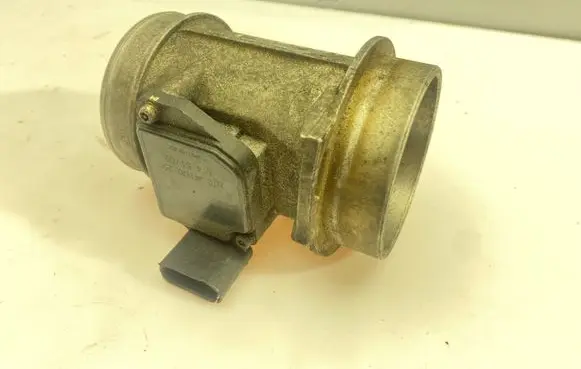 Audi A6 S6 C5 4B Mass air flow meter 059906461D