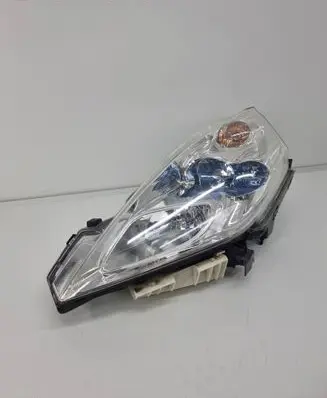 Nissan Leaf I (ZE0) Headlight/headlamp 260603NM5A