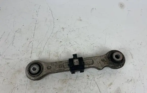 Maserati Levante Rear upper control arm/wishbone 06700320170