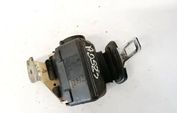 Middle seatbelt (rear)
