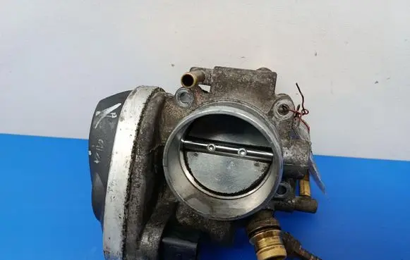 Opel Vectra C Throttle body valve 55562380