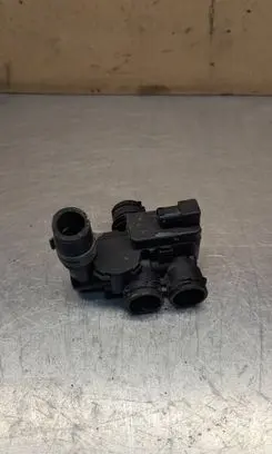 Mercedes-Benz E W211 Coolant heater control valve A2118320684