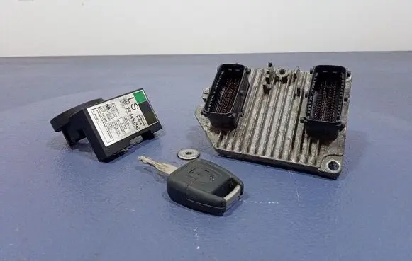 Opel Zafira A Engine control unit/module ECU 09158726