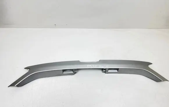 Ford Fusion II Trunk door license plate light bar 303693618 ES73F43404APF DS73F434046AJW