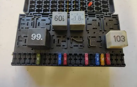 Volkswagen Multivan T4 Fuse box set 357937039