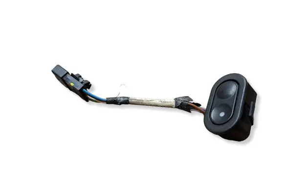 Opel Frontera A Electric window control switch 03930700 90318942