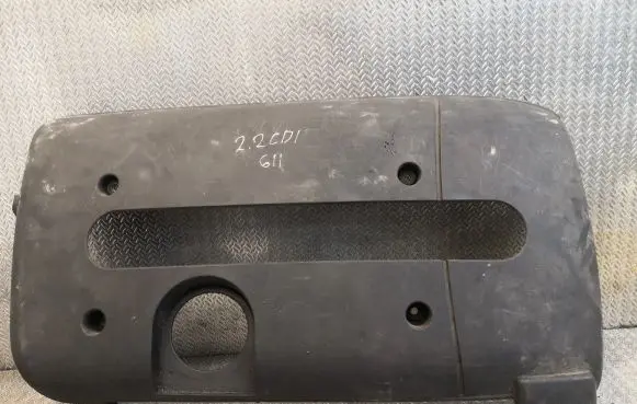 Mercedes-Benz C W203 Engine cover (trim) 6110101067