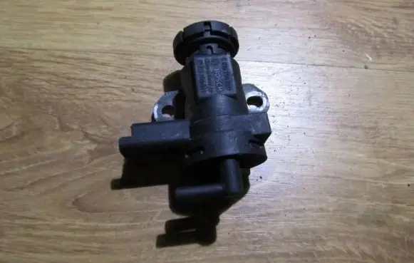 Citroen Berlingo Turbo solenoid valve 9635704380 0928400414