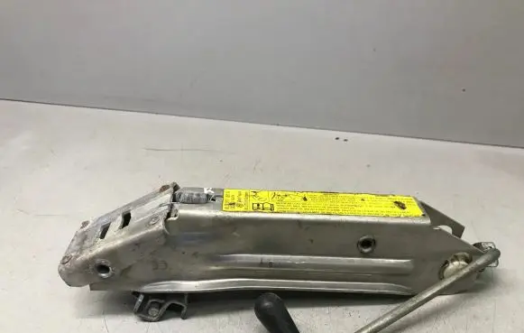 Audi A4 S4 B7 8E 8H Lift Jack 8L0011031A