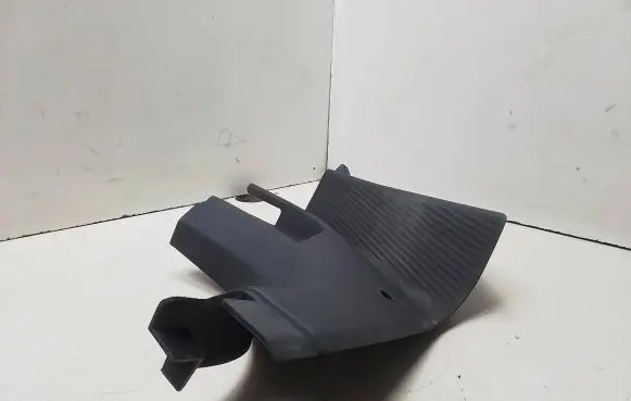 Foot area side trim