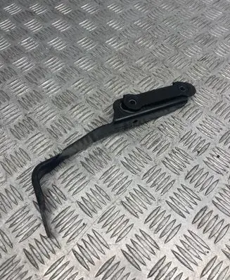 Mercedes-Benz C W204 Muffler mount bracket/holder A2044924241