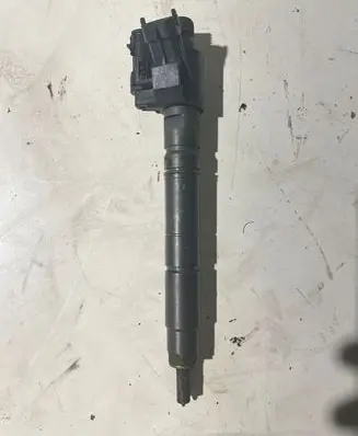 Land Rover Discovery 4 - LR4 Fuel injector 9X2Q9K546DB 0445116 100307
