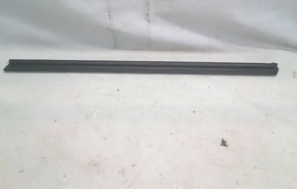 Peugeot 308 Front door glass trim molding 9830822380