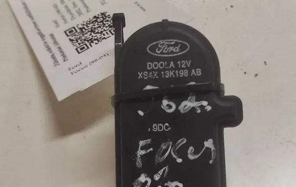 Ford Focus Headlight level adjustment motor XS4X13K198AB