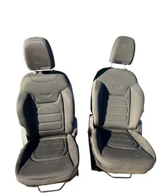 Jeep Renegade Seat set 