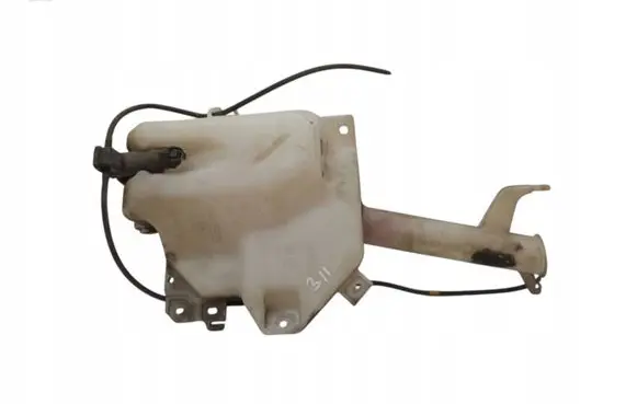 Mitsubishi Grandis Windshield washer fluid reservoir/tank