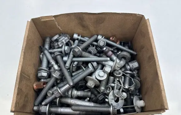 Opel Corsa F Nuts/bolts 