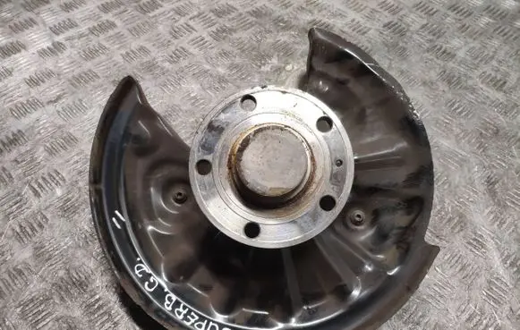 Skoda Superb B8 (3V) Rear wheel hub spindle/knuckle 5QF505436 3Q0615612B
