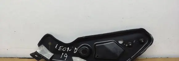 Seat Leon (5F) Headlight/headlamp mounting bracket 5F0806930