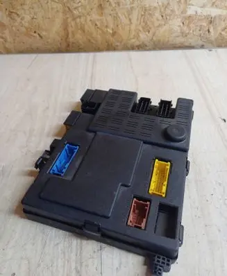 Citroen Xsara Comfort/convenience module 9632526880 73002512 A11896
