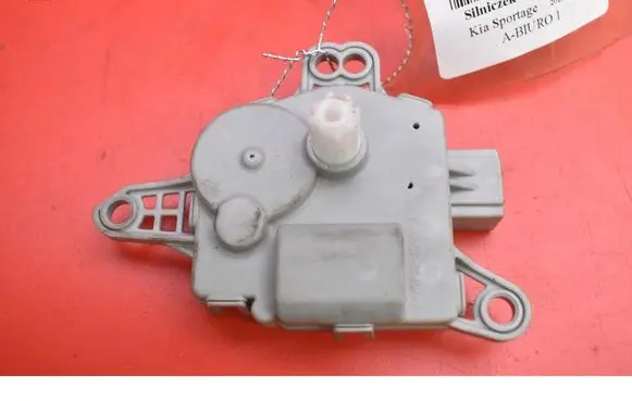 KIA Sportage Air flap motor/actuator EA1F1DN8AB02