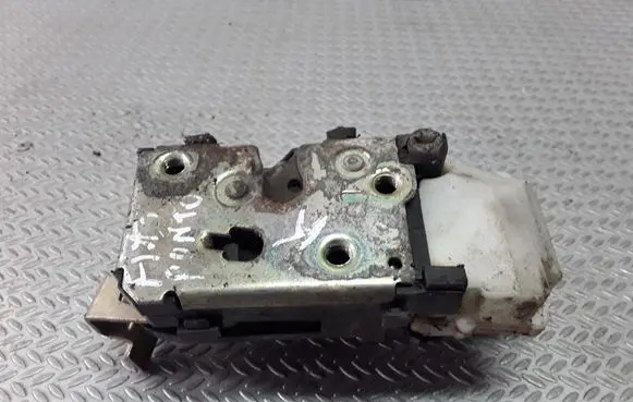 Fiat Punto (176) Front door lock 