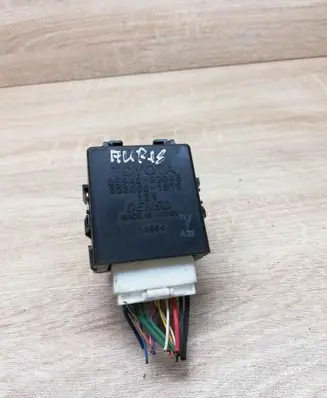 Toyota Auris 150 Window wiper relay 8594002040 4230001070